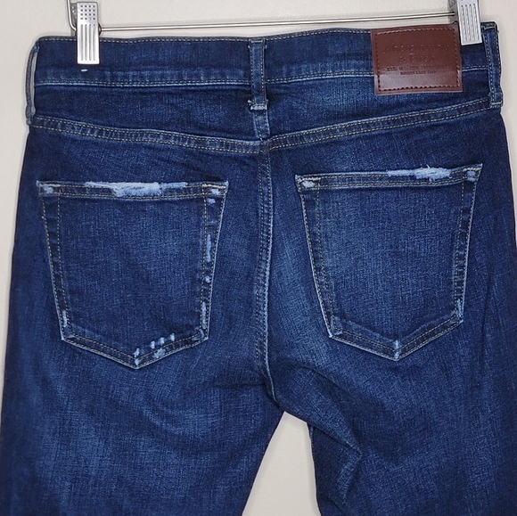 Abercrombie & Fitch | Dark Wash Distressed Low Rise Skinny Jeans Size 28 - Picture 4 of 7